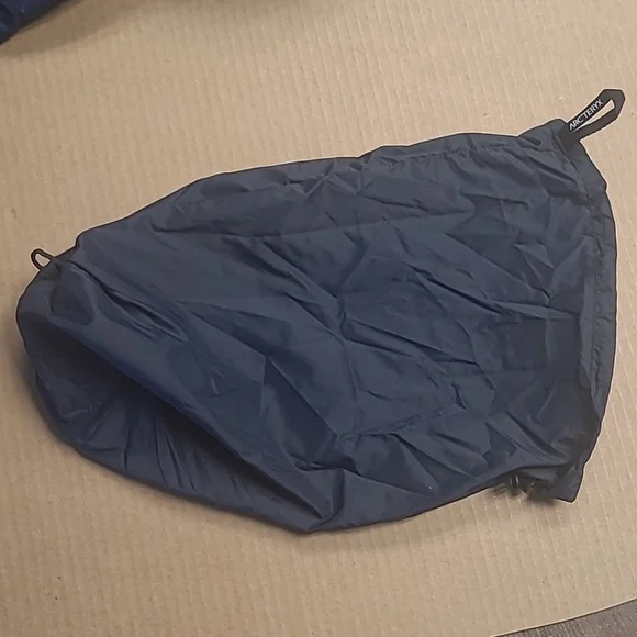 Arc'teryx Thorium Jacket Men's - Black Sapphire, Large - Season 2024 - Picture 10 of 11